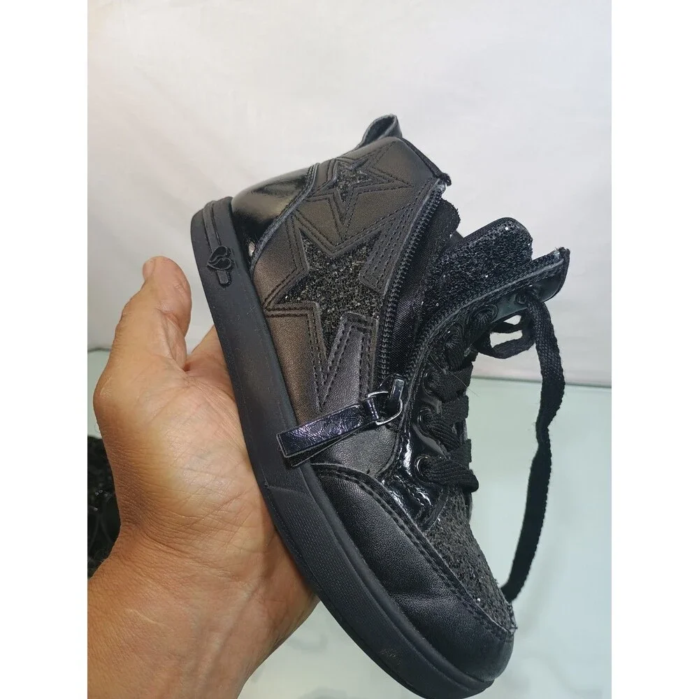 Skechers product pair